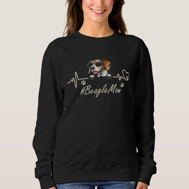 Beagle Mom Heartbeat With Dog Cool For Mothers Day T Shirt (Framsida)