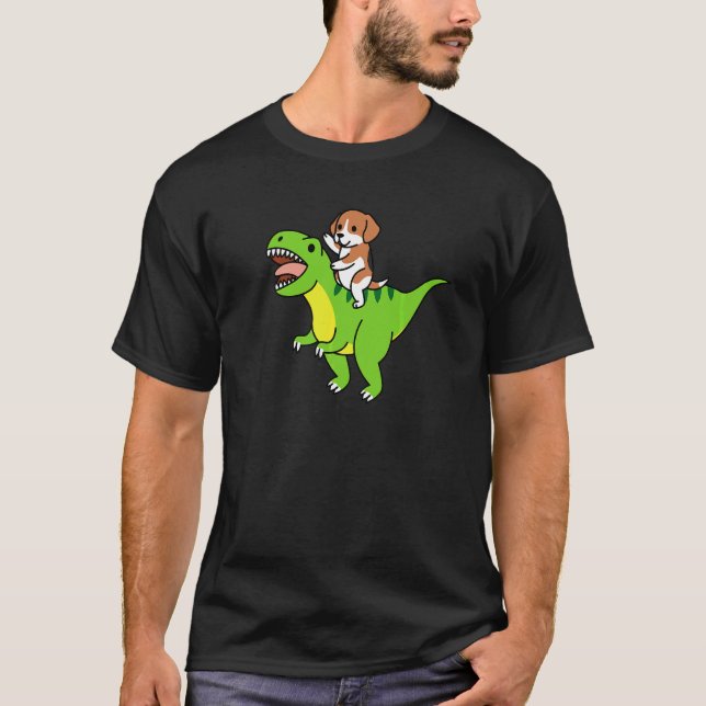 Beagle som rider på Rex dinosaur hund T Shirt (Framsida)