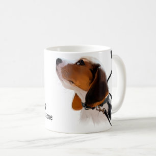 Beagle-valp på ett utslag kaffemugg