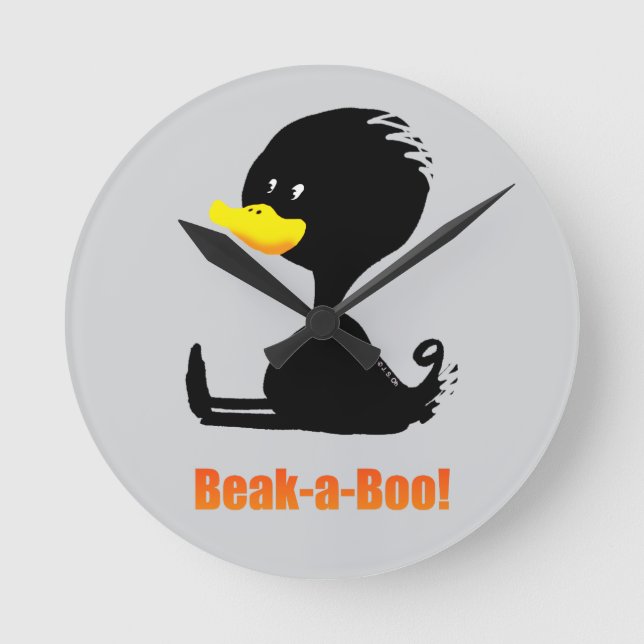Beak-a-Boo! Cute Cartoon Duck with Funny Pun Rund Klocka (Framsida)