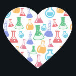 Beakers and Flasks Roligt Science Mönster Hjärtformat Klistermärke<br><div class="desc">Stickrar med roligt och färglöst mönster. Forskare vibe med bakers och flaskor av olika format och storlek i starkt lycklig färg.</div>