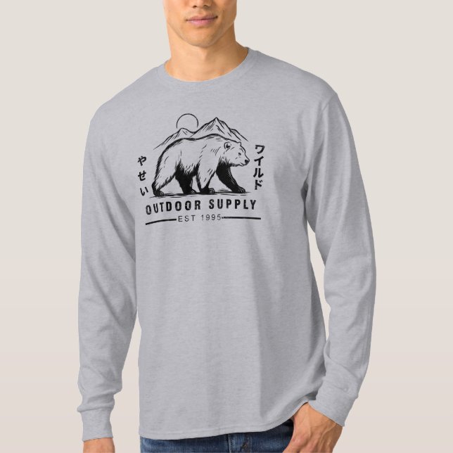 Bear adventure outdoor supply t shirt (Framsida)