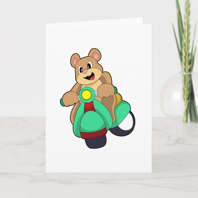 Bear as Biker with Scooter.PNG Kort (Framsida)