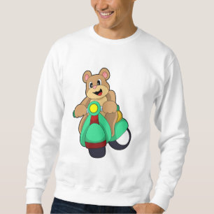 Bear as Biker with Scooter.PNG Lång Ärmad Tröja