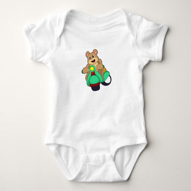 Bear as Biker with Scooter.PNG T Shirt (Framsida)