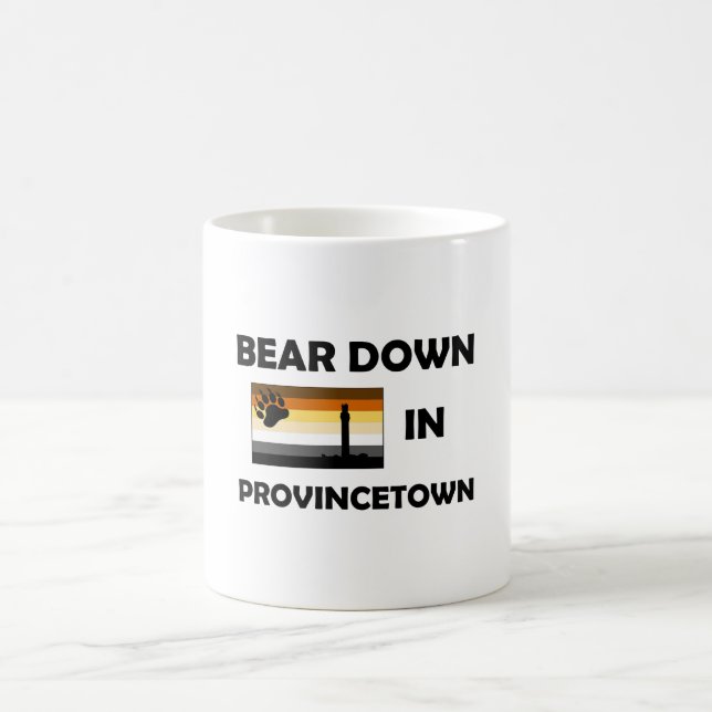 Bear Down in Provincetown Magisk Mugg (Center)