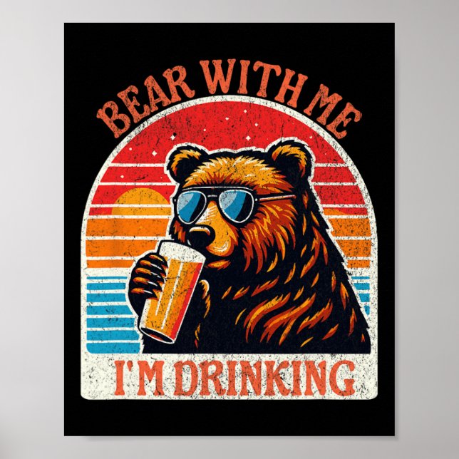 Bear Drinking Beer Utomhusbruk, glatt stöld Poster (Framsidan)