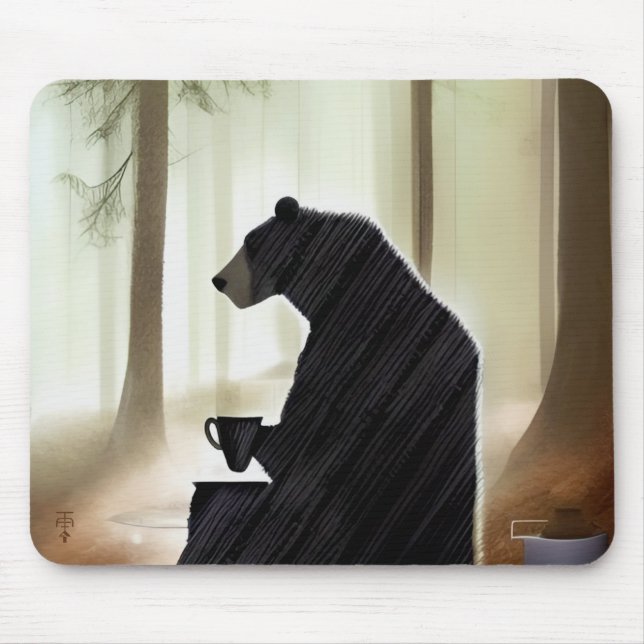 Bear Drinking Coffee i Skogen Musmatta (Framsidan)
