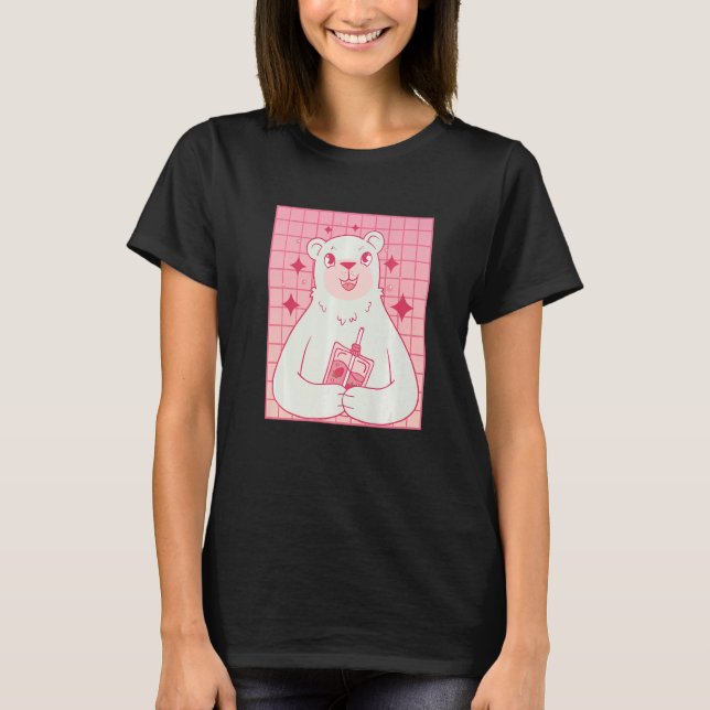 Bear Drinking Strawberry Milk T Shirt (Framsida)