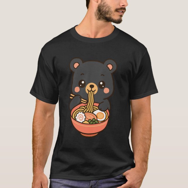 Bear Eating Ramen Noodles Kawaii Cute Funny T Shirt (Framsida)