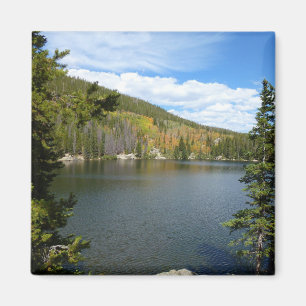 Bear Sjö vid Rocky Mountain National Park Magnet