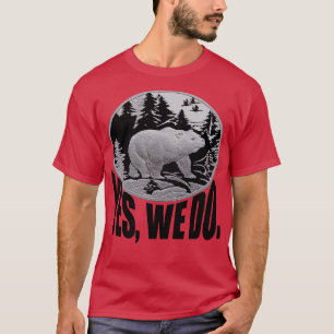Bear Strullande genom Gräs-skogen och bildtext Ja T Shirt
