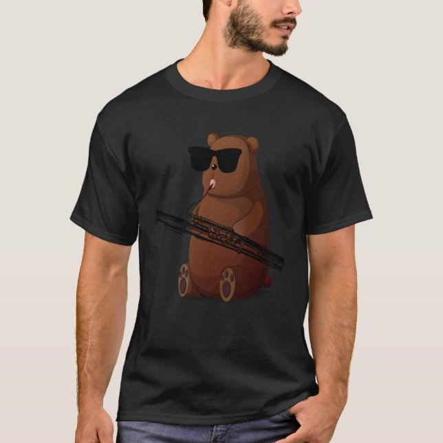 Bear Wearing Sunglasses Playing Bassoon T Shirt (Framsida)