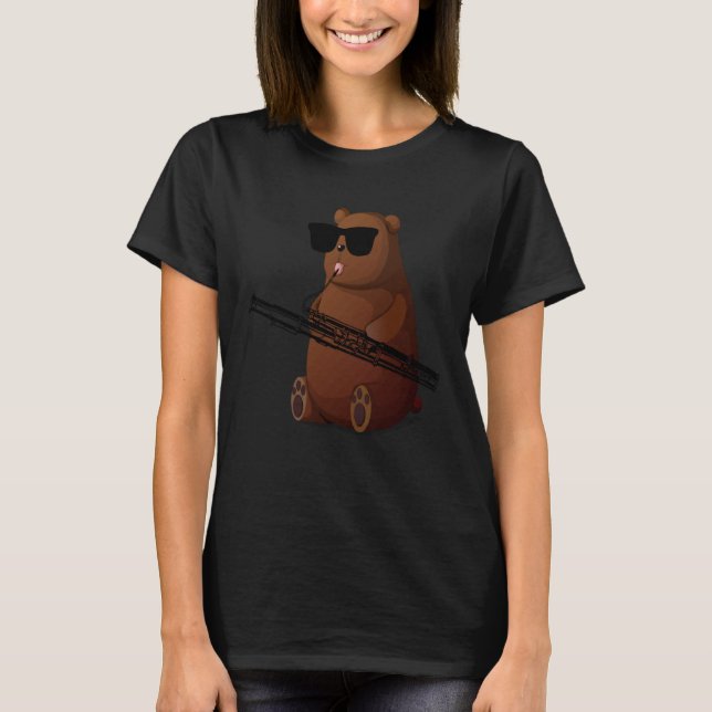 Bear Wearing Sunglasses Playing Bassoon T Shirt (Framsida)
