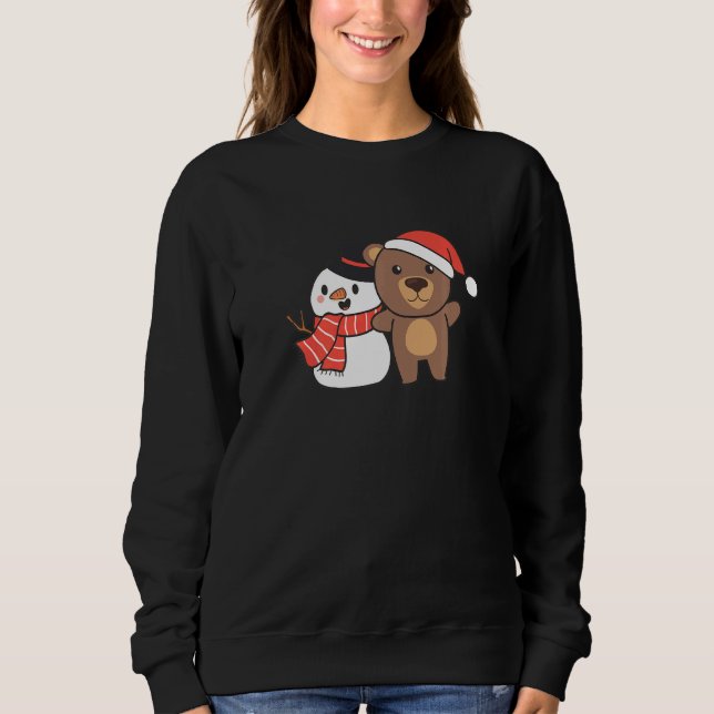 Bear With Snowman In Winter For Christmas   T Shirt (Framsida)