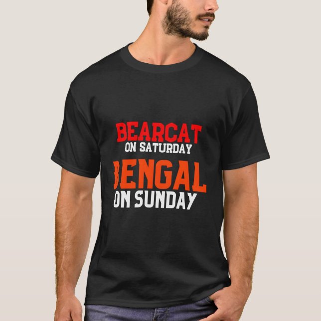Bearcat på lördag bengal på Söndag T Shirt (Framsida)