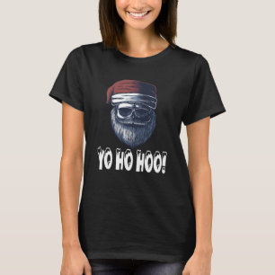 Beard Skull Red Santa Hat Pirat jul 2021 Pa T Shirt