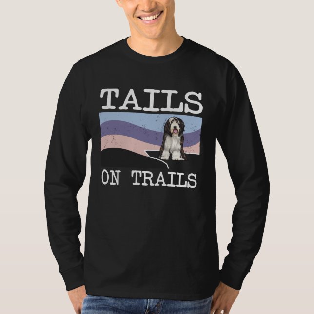 Bearded Collie Tails On Trails  Dog Hiking T Shirt (Framsida)