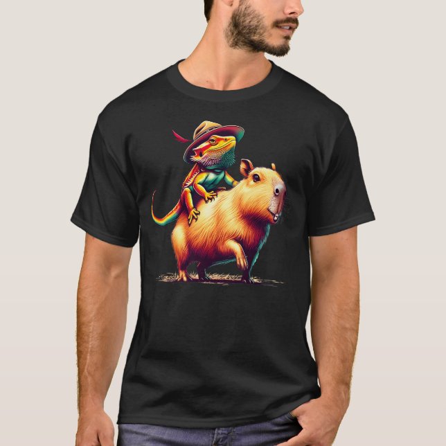 Bearded Dragon Riding Capybara Funny Animal Lover  T Shirt (Framsida)
