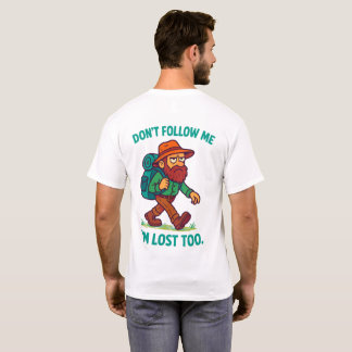 Bearded tecknad hiker går med ryggsäck t shirt