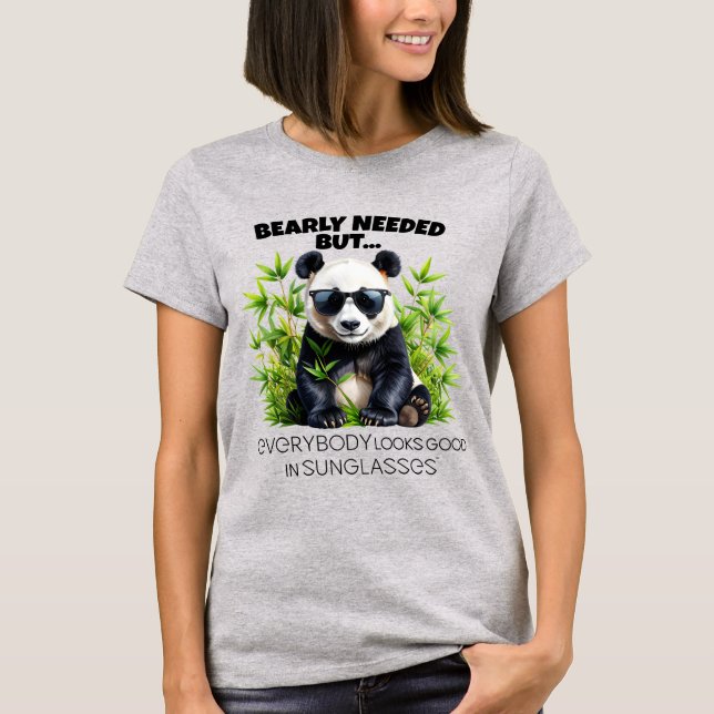 Bearly Needed Panda Shades Pun – ELGIS T Shirt (Framsida)