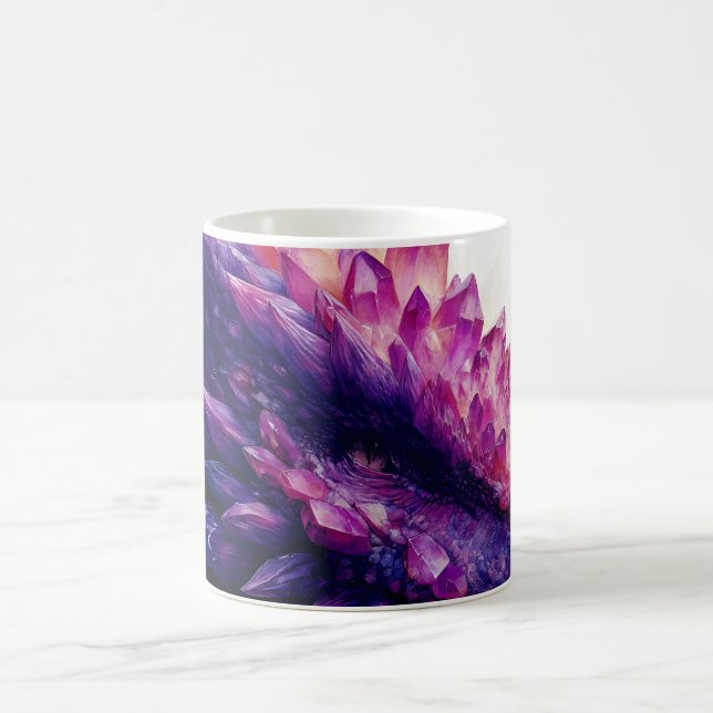 Beasten Fantasy Mystical Amethyst Crystal Dragon Kaffemugg (Center)