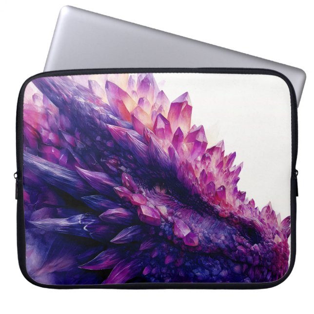 Beasten Fantasy Mystical Amethyst Crystal Dragon Laptop Fodral (Framsidan)