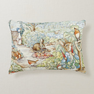 Beatrix Potter Storybook Characters Garden Prydnadskudde