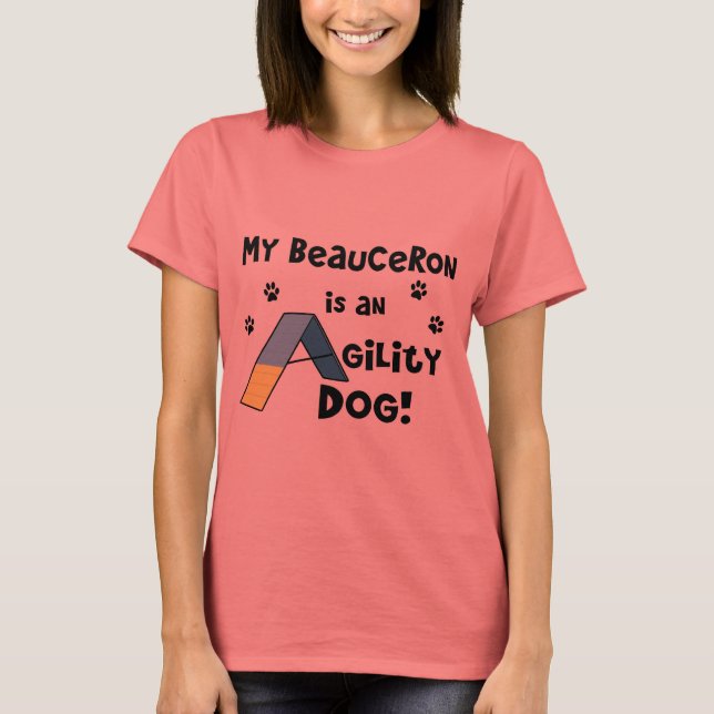 Beauceron Agilitet Hund Tee (Framsida)