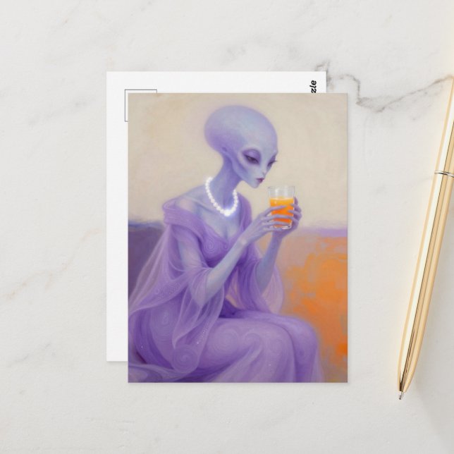 Beautiful Alien Lady in Purple With Orange Juice Vykort (Fram/Back In Situ)
