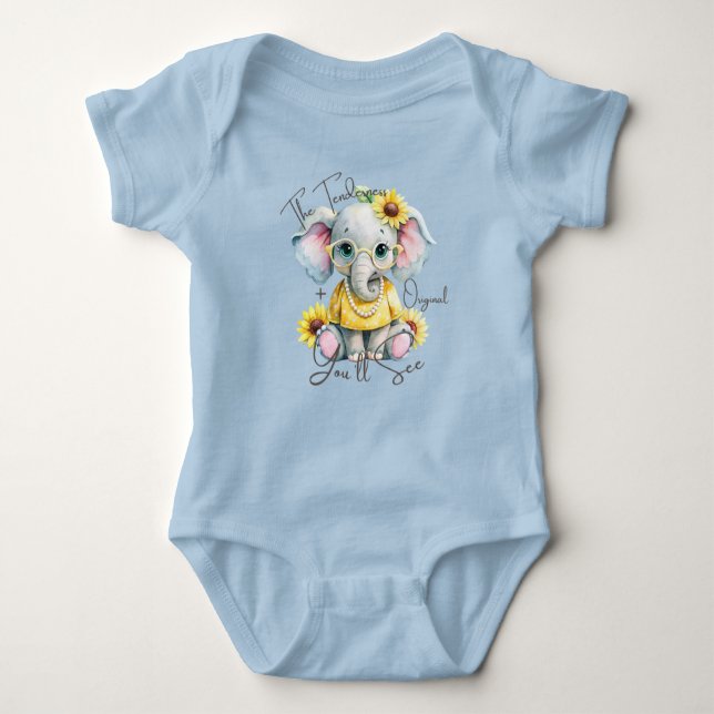 Beautiful and Tender Elephant Original T Shirt (Framsida)