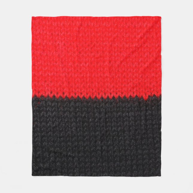 beautiful black and red knitted fabric with drawin fleecefilt (Framsidan)