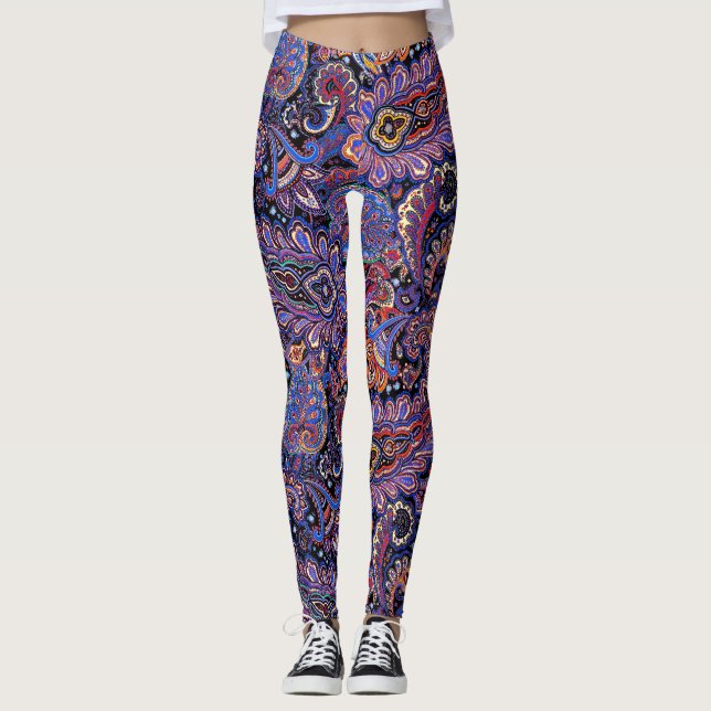 Beautiful, Cool Puprle Lavender Paisley Design Leggings (Framsida)