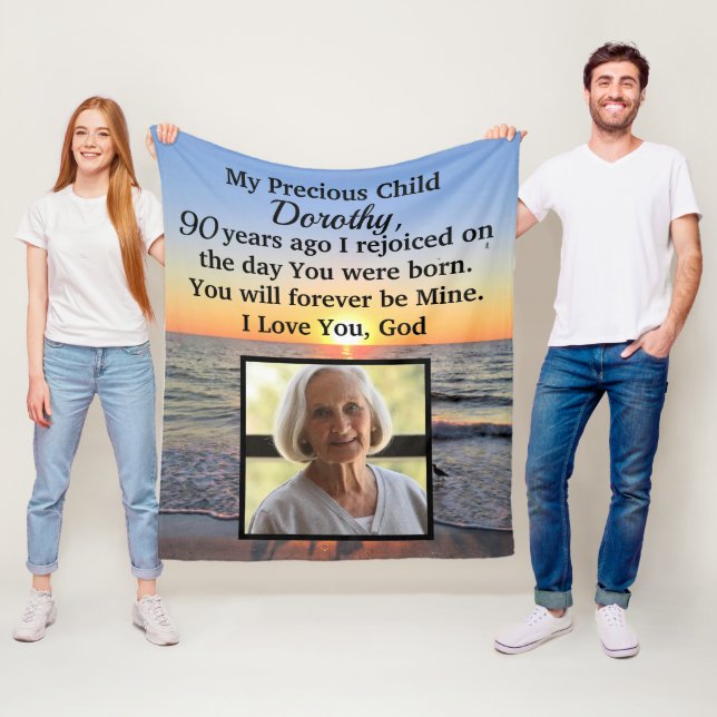 BEAUTIFULLT PERSONLIG 90:E BIRTHDADFOTO FLEECEFILT (På plats)