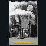 BEAUTIFULLT PHOTO CALENDAR - Kelly Vin Kalender<br><div class="desc">Fantastiskt för en gåva som kommer att vara hela året lång. Den här vackra B&W-fotoskalendern kommer att uppskattas av dig själv eller någon annan mottagare hela året. Kelly Vin har valt många av sina favoritbilder för den här kalendern. Fantastiskt för alla kontor, skåp eller kylskåp. Även ... underbarare att avmarkera...</div>