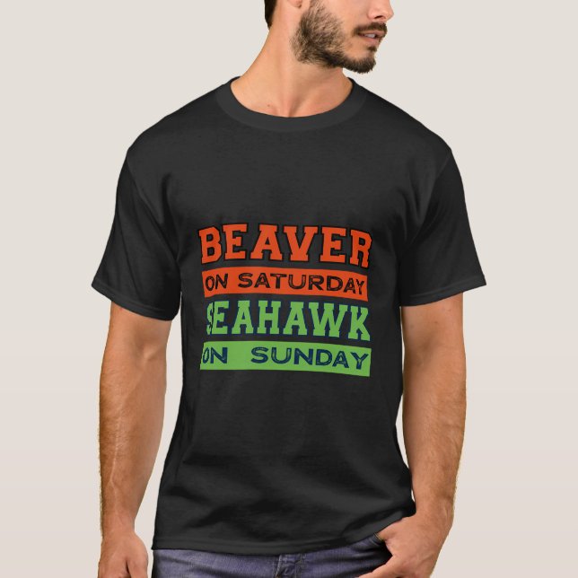 Beaver på lördag Seahawk vid Seattle Gift Söndag T Shirt (Framsida)
