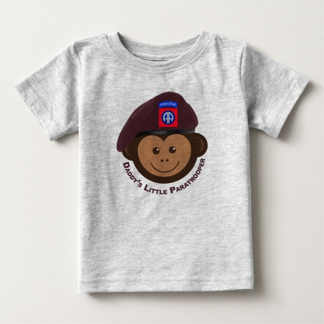 Bebis apa “Pappas lilla fallskärmsjägare” T Shirt (Framsida)