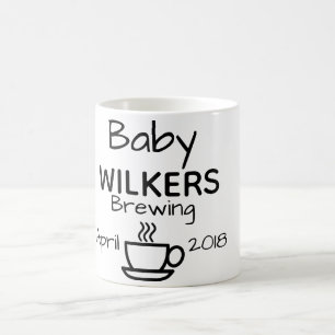 bebis som bryggar förvänta gravid kaffemugg