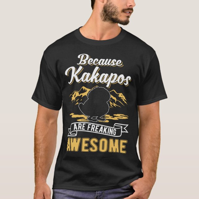 Because Kakapos are freaking awesome Kakapo T Shirt (Framsida)