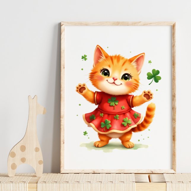 Bedårande apelsinfärgad kattunge i Shamrock-klänni Poster (Skapare uppladdad)