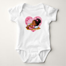Bedårande hjärtdesign babyoutfit