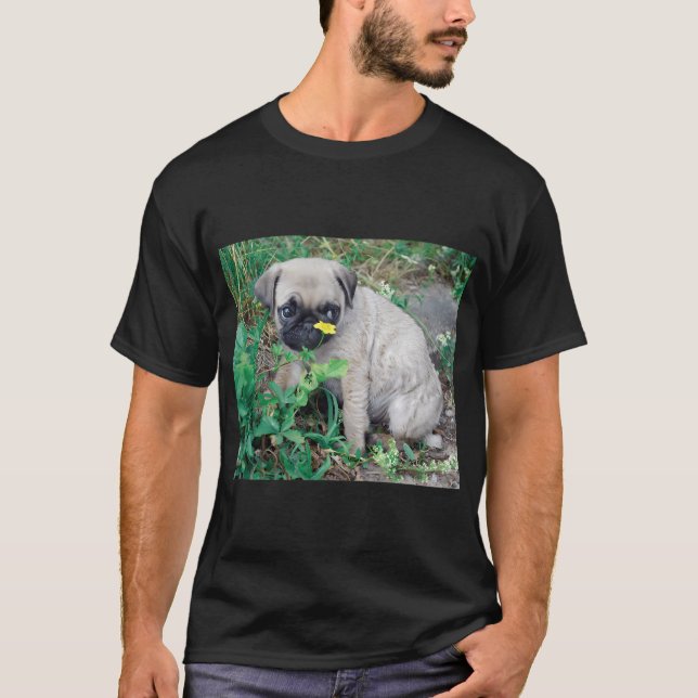 Bedårande Pug T Shirt (Framsida)