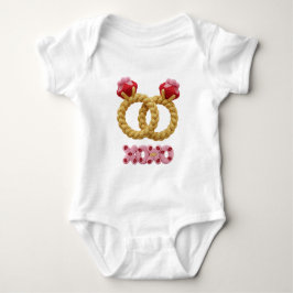 Bedårande stickade vigselringar XOXO Baby T Shirt