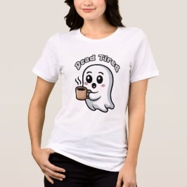 Bedårande trött spöke som håller i en kaffemugg t shirt