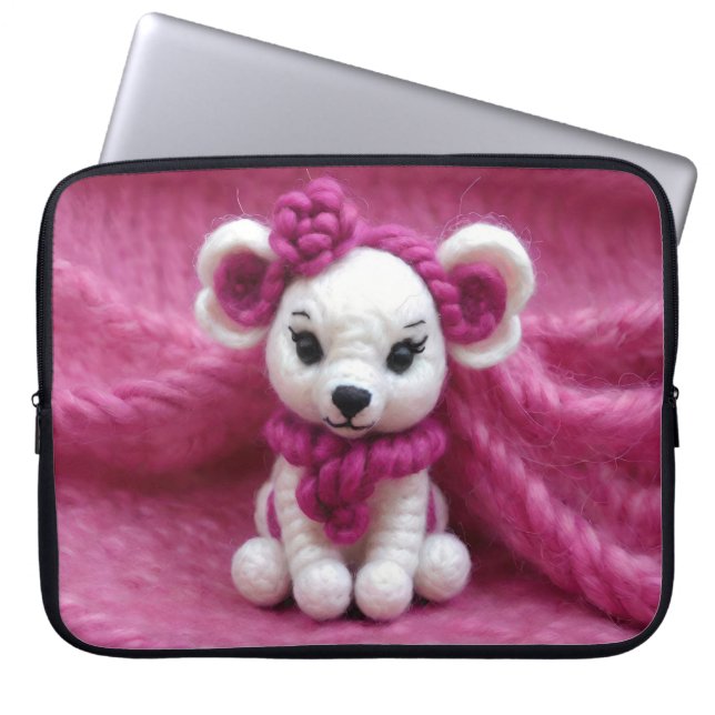 Bedårande vit virkad mus med rosa accenter laptop fodral (Framsidan)