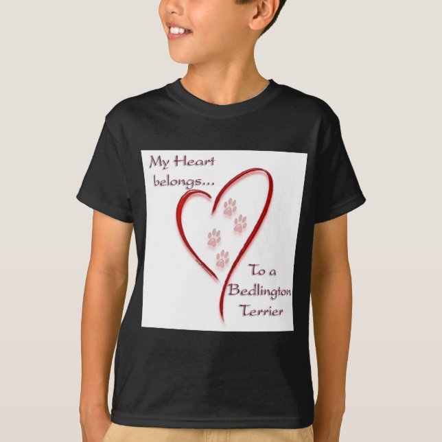 Bedlington Terrier Heart Tillhör Tee Shirt (Framsida)