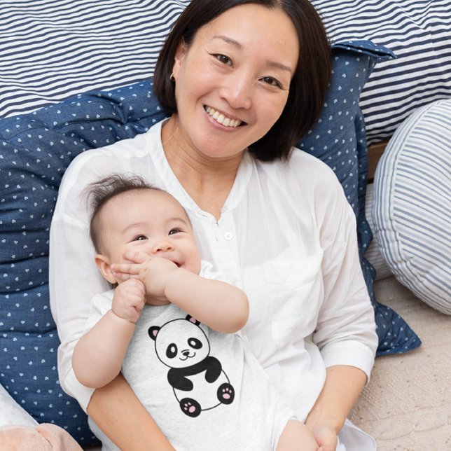 BEDÖMLIG PANDABJÖRN (FRAM- OCH BAKSIDAN) T SHIRT (Skapare uppladdad)