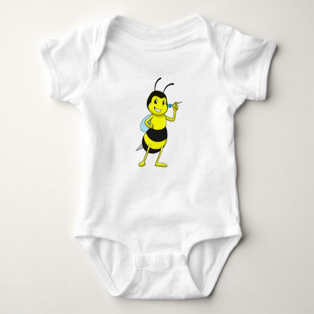 Bee at Darts med Dart T Shirt (Framsida)