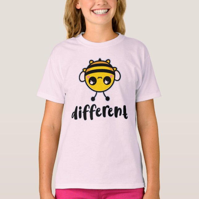 Bee Different  T Shirt (Framsida)
