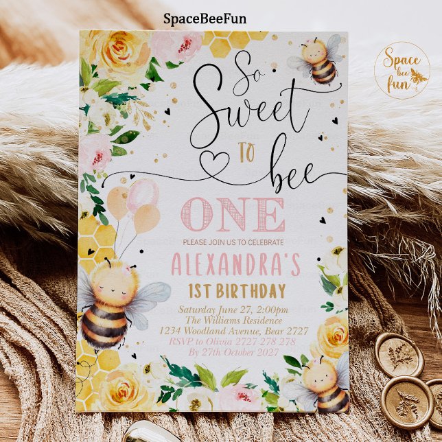 Bee Honung Birthday bjuder flicka så sötat att Be Inbjudningar (Bee Honey Birthday invitatiin Girl So Sweet to Bee invites Bee Honey Party Pink One birthday invite )